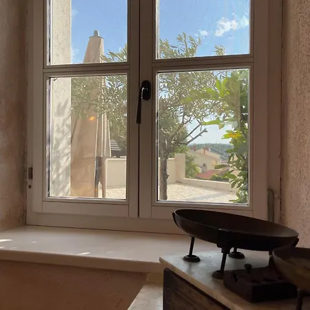 Semesterbostad Stone House