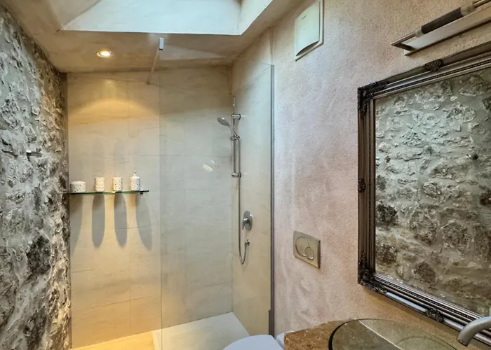 Сasa de vacaciones Stone House *